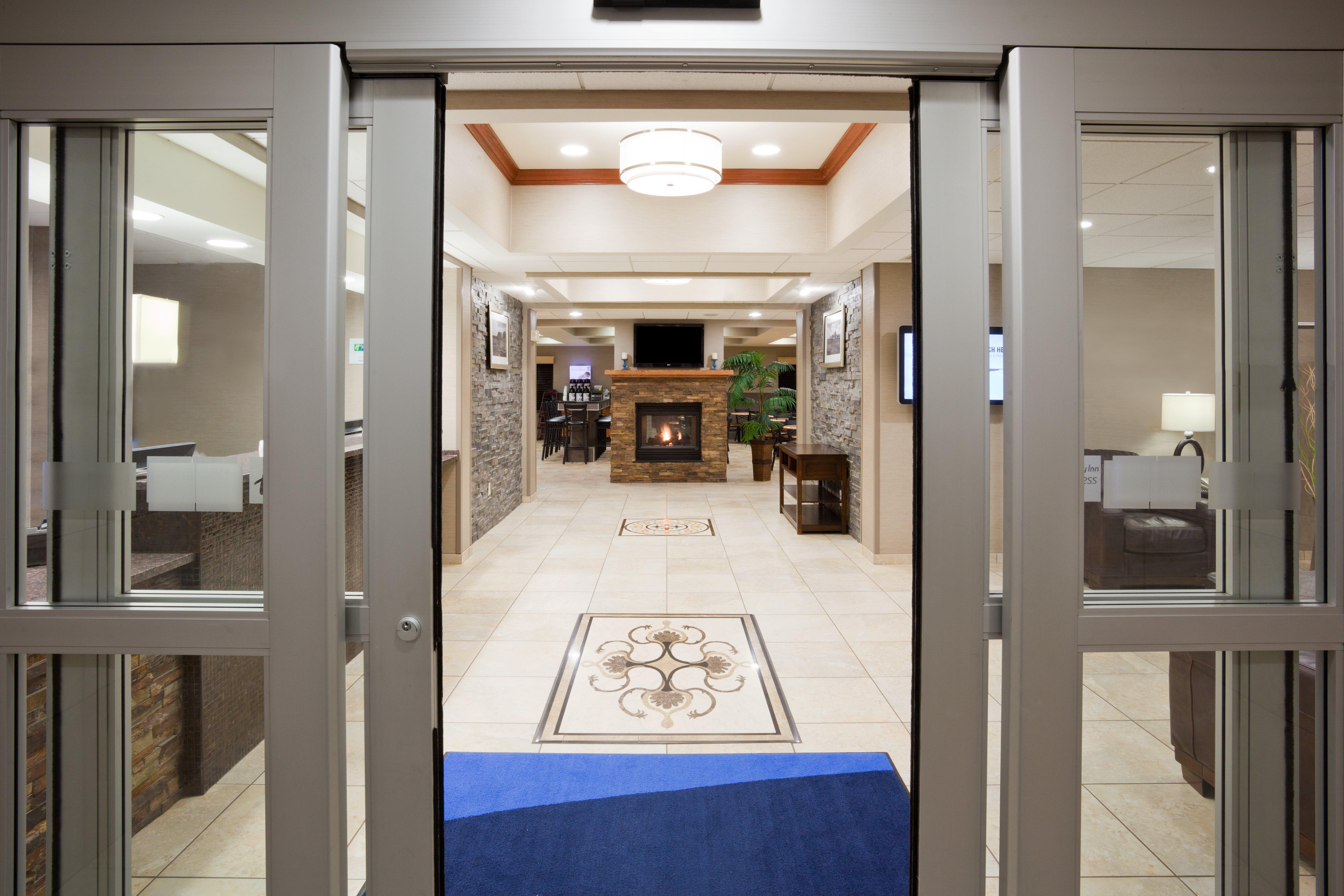 Holiday Inn Express & Suites Aberdeen By Ihg Exterior foto
