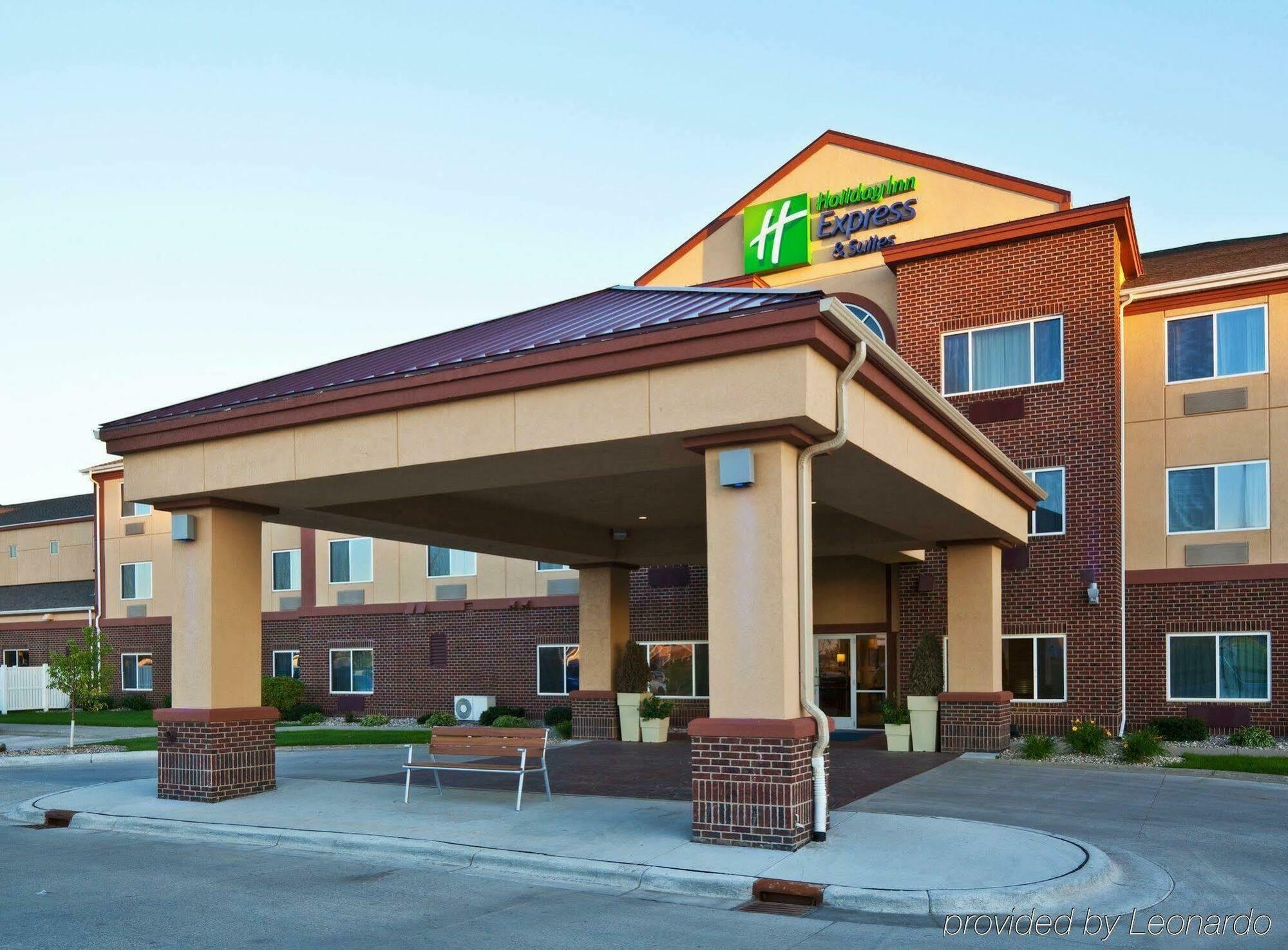 Holiday Inn Express & Suites Aberdeen By Ihg Exterior foto